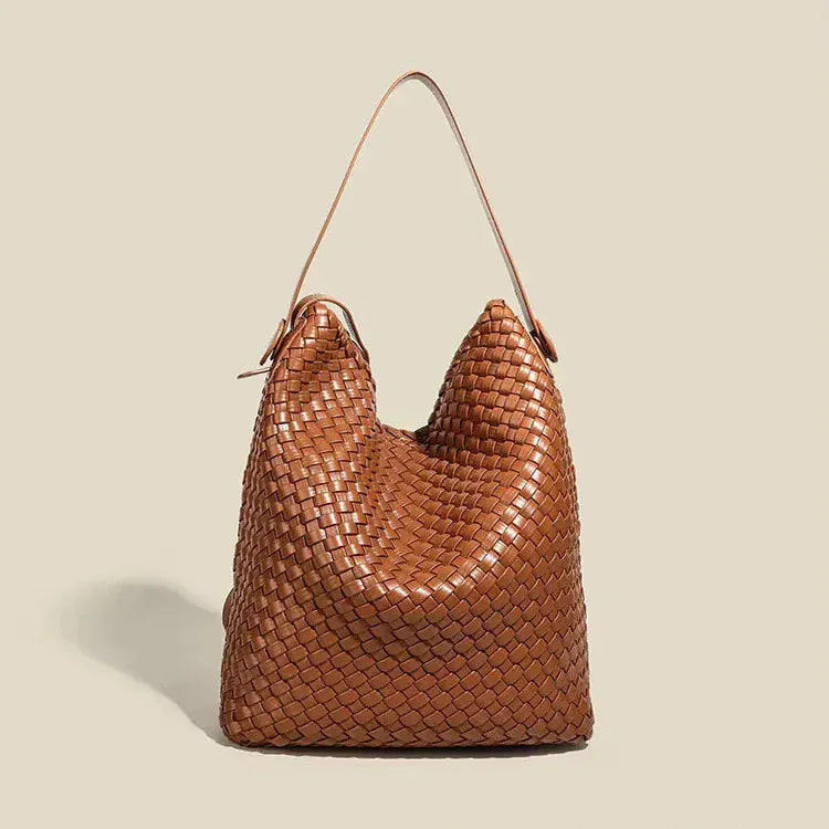 Sac seau arrangé en cuir vegan