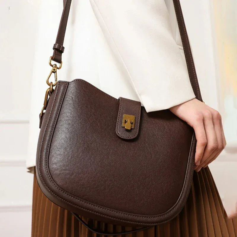 Sac seau cuir marron fermoir