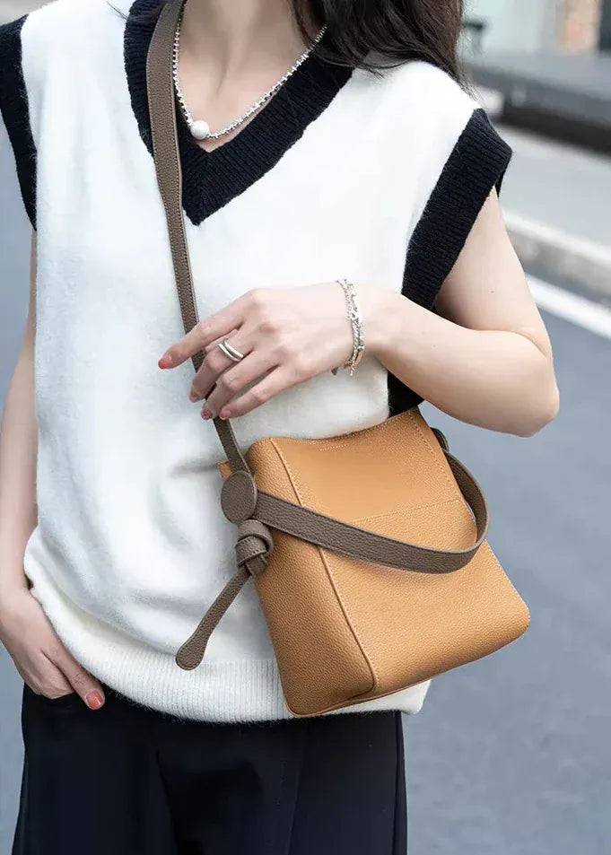 Sac seau en cuir brute