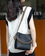 Sac seau en cuir brute