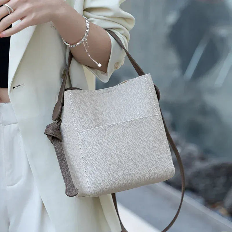 Sac seau en cuir brute Blanc