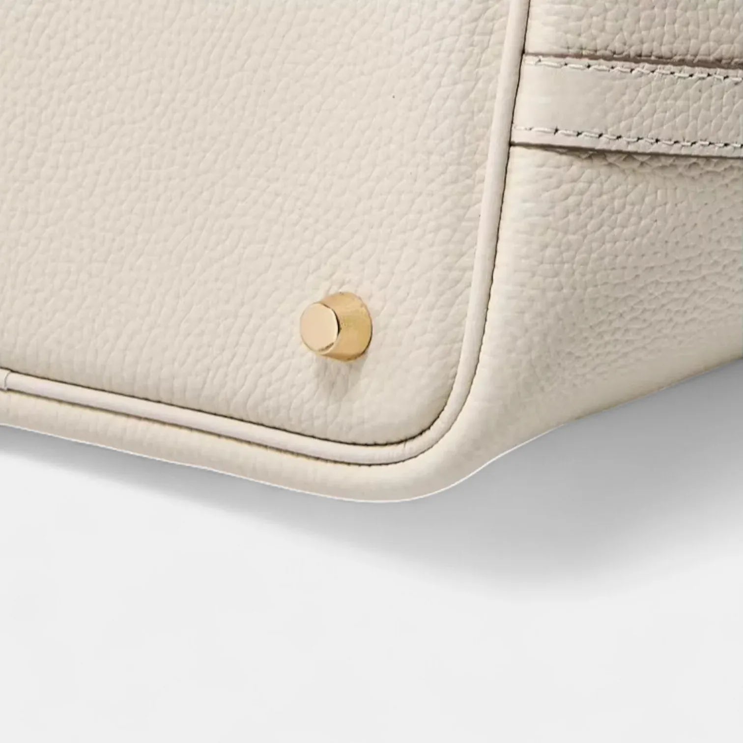 Sac seau en cuir lock in