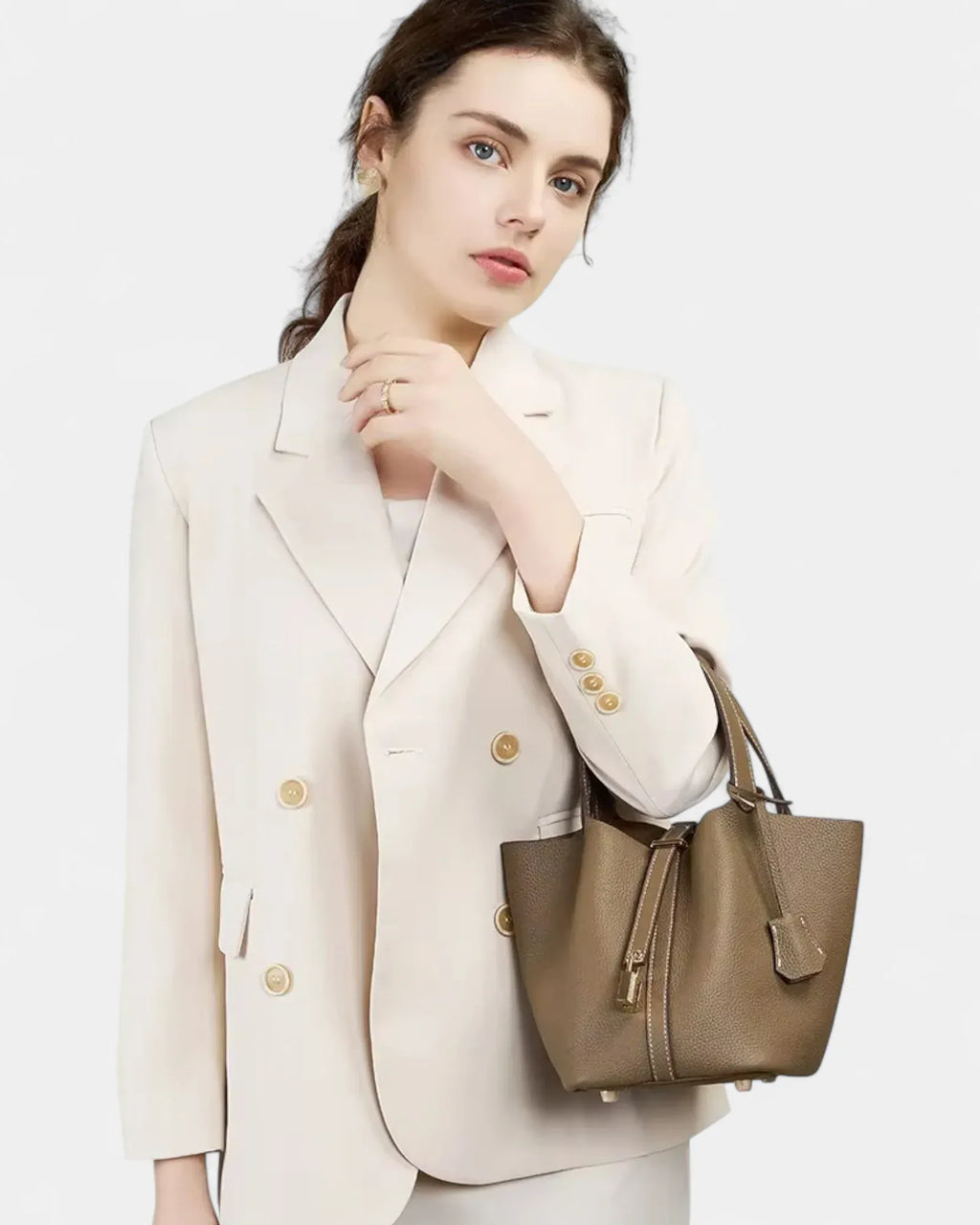 Sac seau en cuir lock in