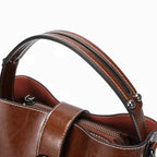 Sac seau en cuir lustré