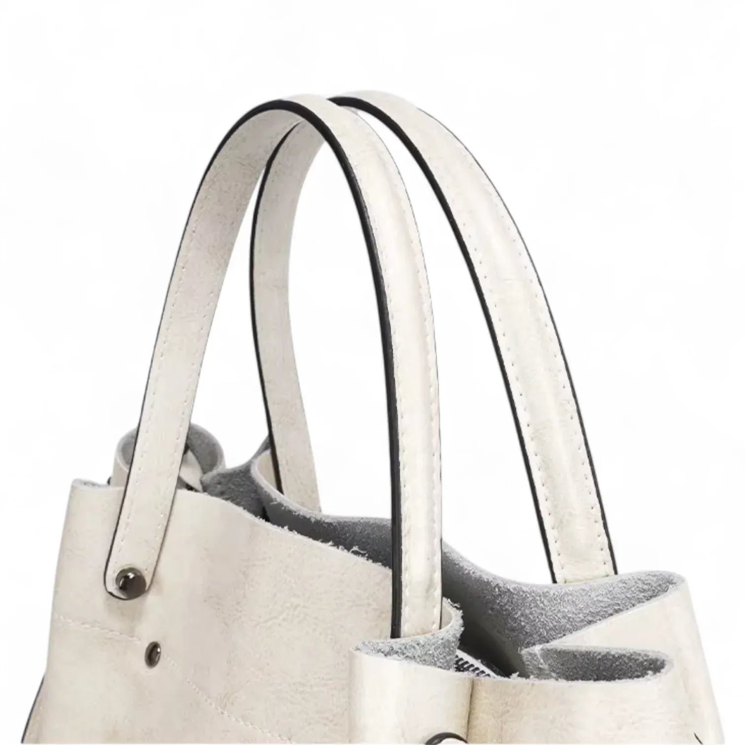 Sac seau en cuir structuré