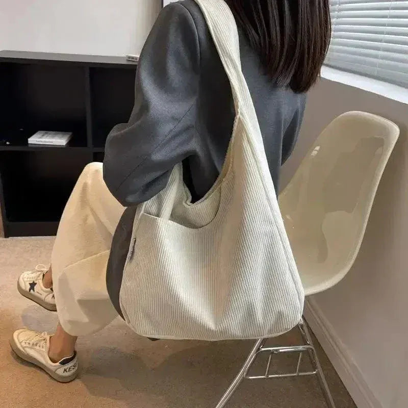 Sac seau en velours souple