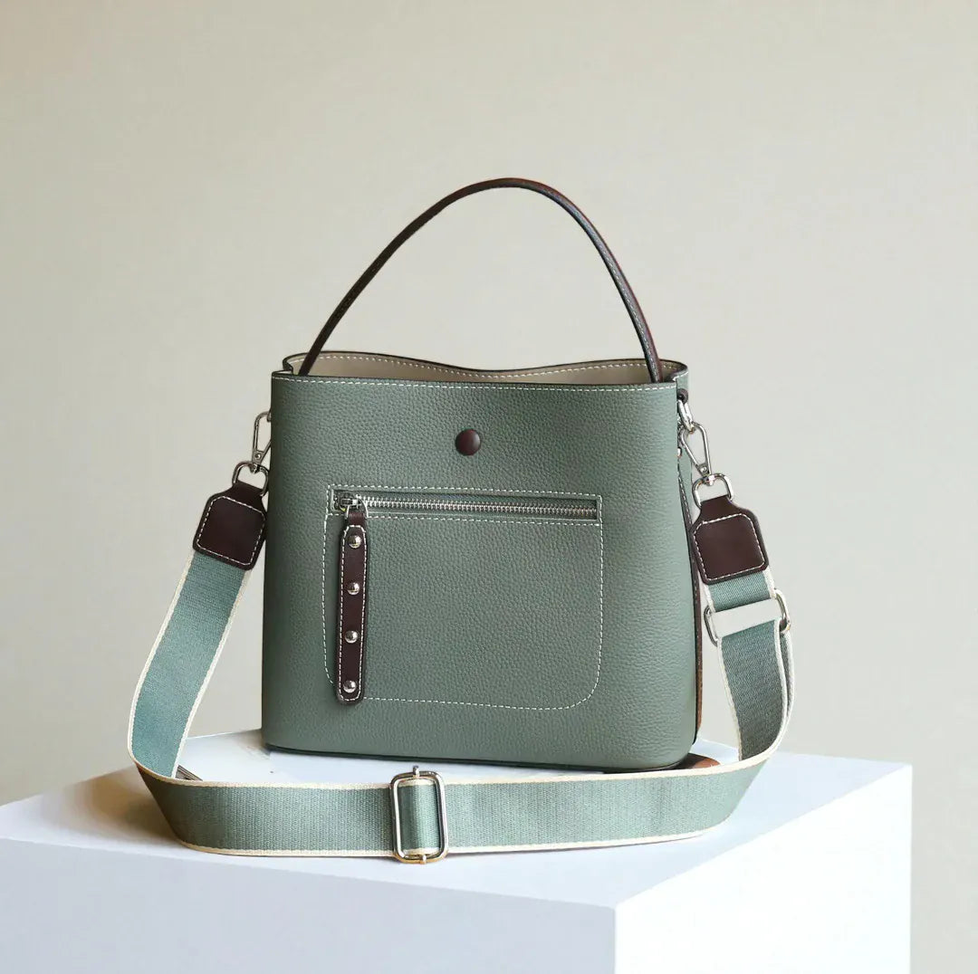 Sac seau étui en cuir