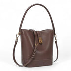 Sac seau plat en cuir