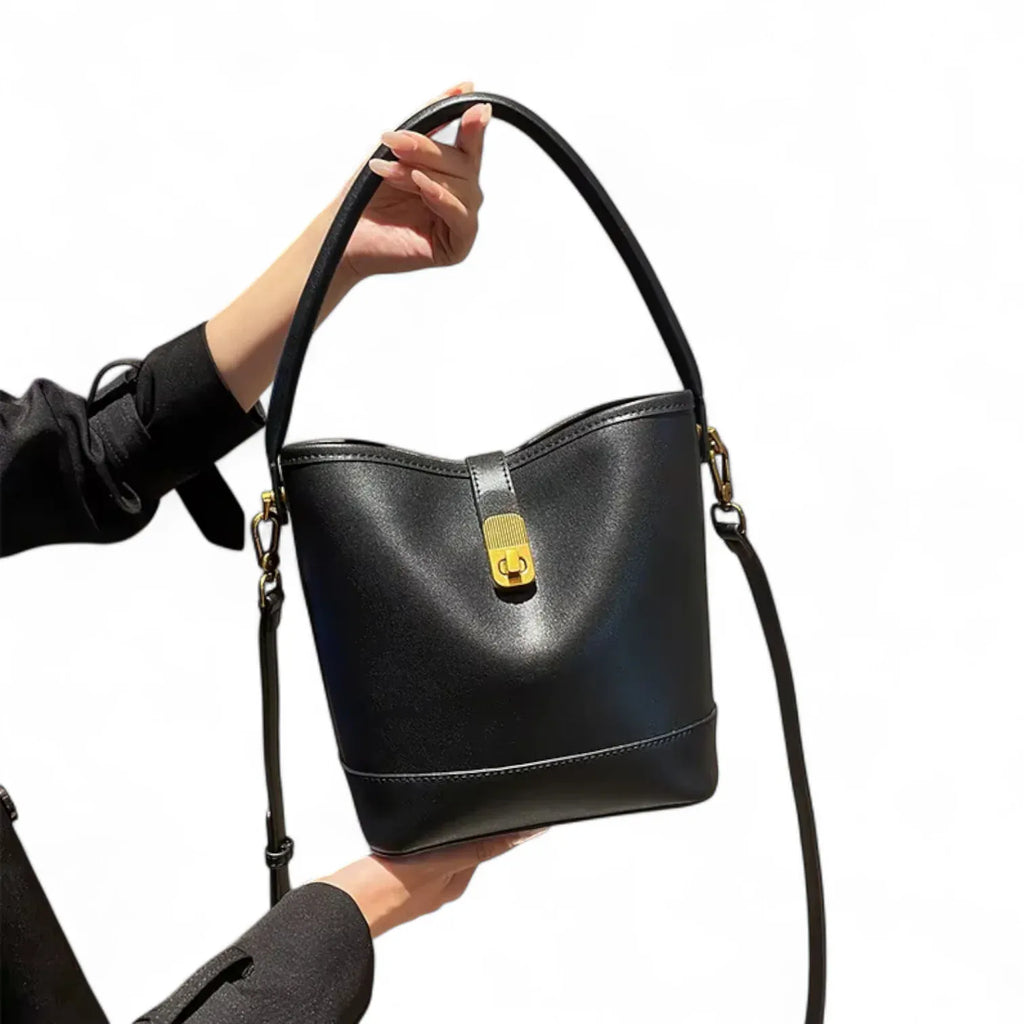 Sac seau plat en cuir