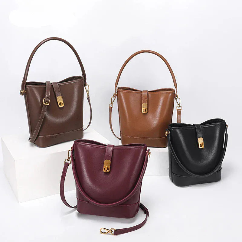 Sac seau plat en cuir