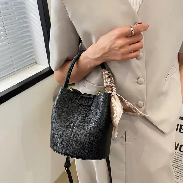 Sac seau similicuir lotus