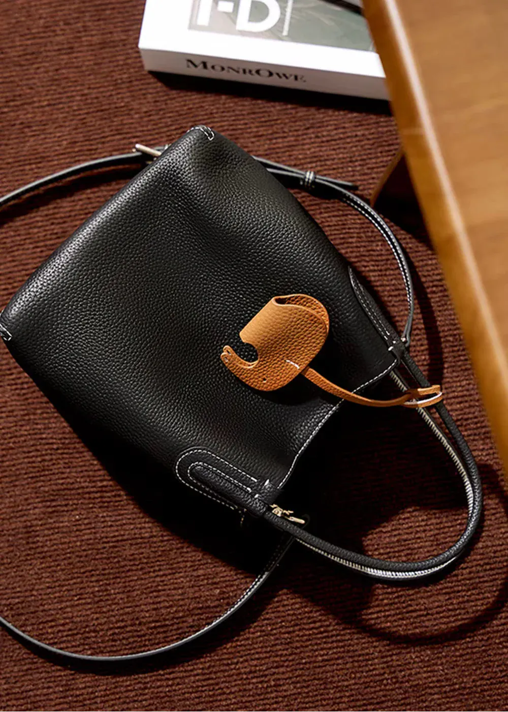 Sac seau souple cuir glands