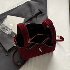 Sac seau suédine fermoir